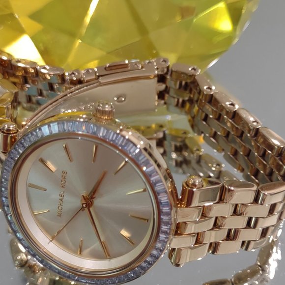 Michael Kors Mini Darci Watch - Picture 2 of 9